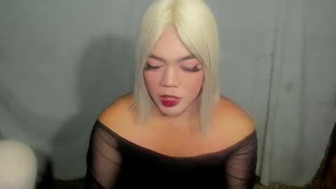 ella may online show from 29, 10, 2025