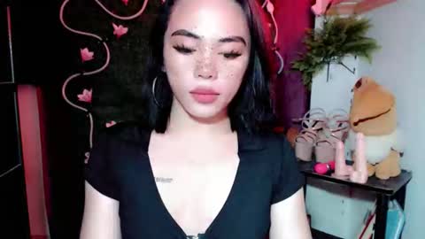 Snapshot of im_urlovergirlxxx chatting on 9, 11, 2025 Hii love online show from 9, 11, 2025