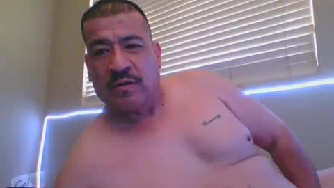 Snapshot of imbackmandosuknw chatting on 2, 1, 2025 imbackmandosuknw online show from 2, 1, 2025