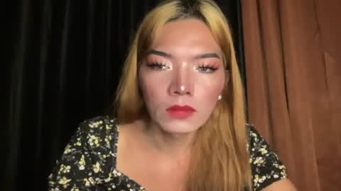 Mika online show from 10, 4, 2026