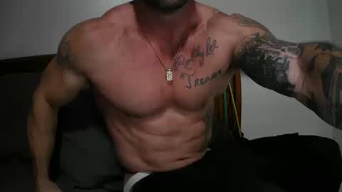 Snapshot of imnewherelollol chatting on 11, 10, 2025 Majordadbod101 online show from 11, 10, 2025