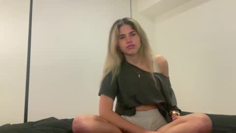 Snapshot of imrubyy chatting on 22, 2, 2025 RUBYY 3 online show from 22, 2, 2025