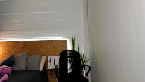 Snapshot of imsoangel666 chatting on 8, 3, 2026 Angel online show from 8, 3, 2026