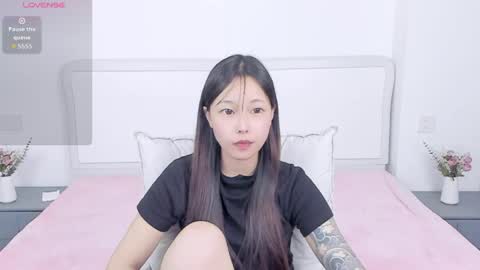 Snapshot of inadaphne chatting on 1, 5, 2026 Ina online show from 1, 5, 2026