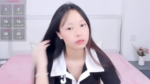 Snapshot of inadaphne chatting on 6, 5, 2026 Ina online show from 6, 5, 2026