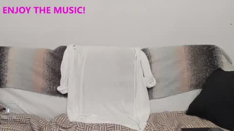 Snapshot of inakush chatting on 5, 1, 2025 Ina Kush online show from 5, 1, 2025