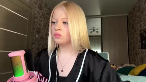 Lola online show from 8, 3, 2026