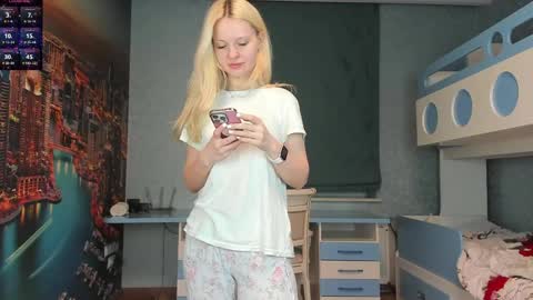 Snapshot of incredible__shell_ chatting on 10, 5, 2026 Masha online show from 10, 5, 2026