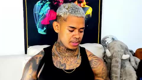 Snapshot of independent_project chatting on 16, 12, 2025 Jacobo online show from 16, 12, 2025