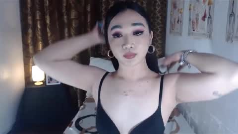 Snapshot of indestructabletrixie chatting on 7, 1, 2025 indestructabletrixie online show from 7, 1, 2025