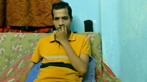 Snapshot of indian_bengali_boy chatting on 14, 9, 2025 Suman Leo online show from 14, 9, 2025