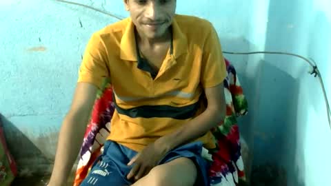 Snapshot of indian_bengali_boy chatting on 5, 10, 2025 Suman Leo online show from 5, 10, 2025