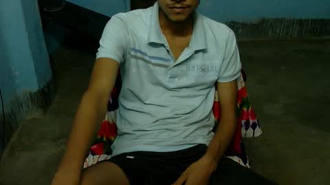 Snapshot of indian_bengali_boy chatting on 29, 10, 2025 Suman Leo online show from 29, 10, 2025