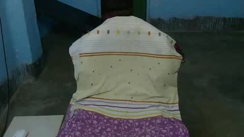 Snapshot of indian_bengali_boy chatting on 7, 11, 2025 Suman Leo online show from 7, 11, 2025