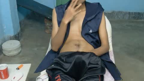 Snapshot of indian_bengali_boy chatting on 27, 11, 2025 Suman Leo online show from 27, 11, 2025