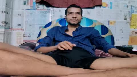 Snapshot of indian_bengali_boy chatting on 9, 2, 2026 Suman Leo online show from 9, 2, 2026