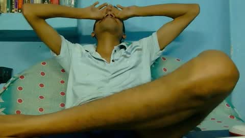 Snapshot of indian_bengali_boy chatting on 17, 3, 2026 Suman Leo online show from 17, 3, 2026