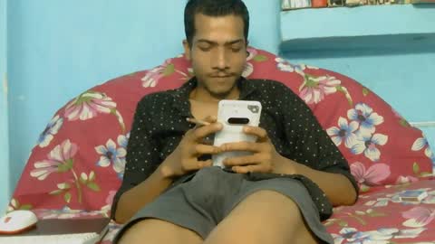 Snapshot of indian_bengali_boy chatting on 2, 4, 2026 Suman Leo online show from 2, 4, 2026
