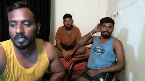 Snapshot of indiandesiguys2023 chatting on 17, 9, 2025 indian guys for you online show from 17, 9, 2025