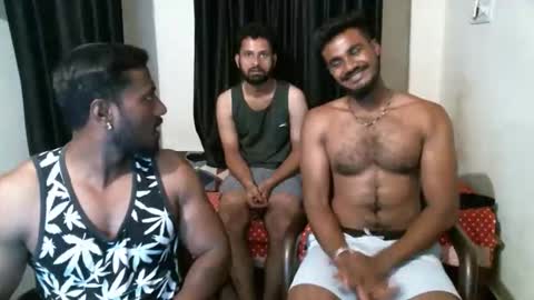 Snapshot of indiandesiguys2023 chatting on 1, 10, 2025 indian guys for you online show from 1, 10, 2025