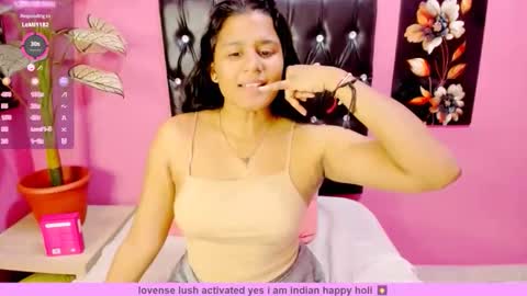 PARADISEQUEEN online show from 4, 3, 2026