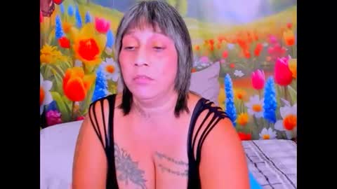 indianroxy27 online show from 14, 4, 2026