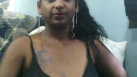 Snapshot of indiantina01 chatting on 8, 12, 2024 tina online show from 8, 12, 2024
