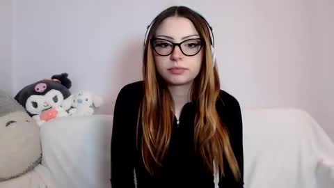 Indigo Elle online show from 11, 3, 2025