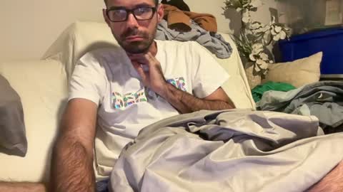 Snapshot of indiscriminator chatting on 23, 12, 2024 just1dude online show from 23, 12, 2024