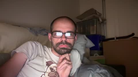 Snapshot of indiscriminator chatting on 27, 12, 2024 just1dude online show from 27, 12, 2024