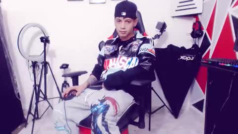 Snapshot of indomitablebeast chatting on 13, 11, 2025 matias online show from 13, 11, 2025