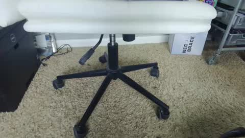 Snapshot of injmolder2 chatting on 18, 1, 2026 Hanging Out online show from 18, 1, 2026