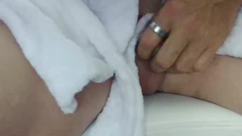 Snapshot of injmolder2 chatting on 11, 2, 2026 Hanging Out online show from 11, 2, 2026