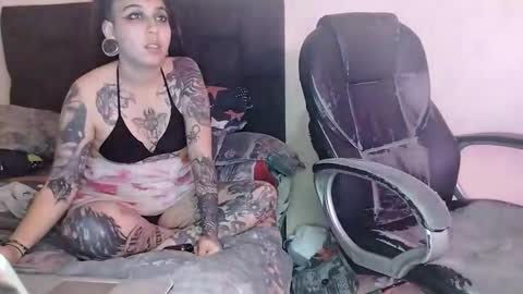 Snapshot of inkedsinners chatting on 12, 10, 2025 inkedsinners online show from 12, 10, 2025