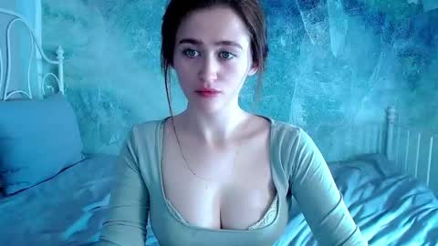 Lina online show from 13, 4, 2026