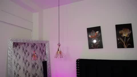 Snapshot of innocentlady_ chatting on 7, 3, 2025 SELENA online show from 7, 3, 2025