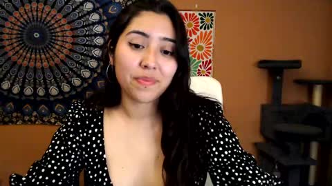 Snapshot of intimatetales chatting on 17, 2, 2025 Africa online show from 17, 2, 2025