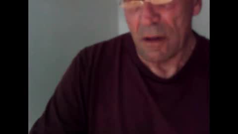 Snapshot of invested2022 chatting on 3, 11, 2025 Invested online show from 3, 11, 2025