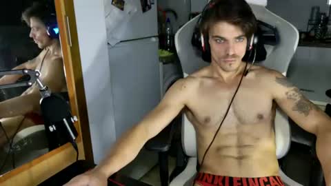 Snapshot of ipaulsoy chatting on 18, 7, 2026 Paul online show from 18, 7, 2026