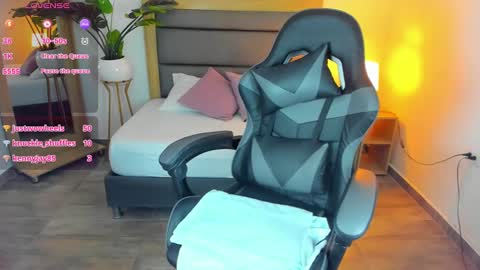 Snapshot of irantzu_hank chatting on 3, 12, 2024 Irantzu online show from 3, 12, 2024