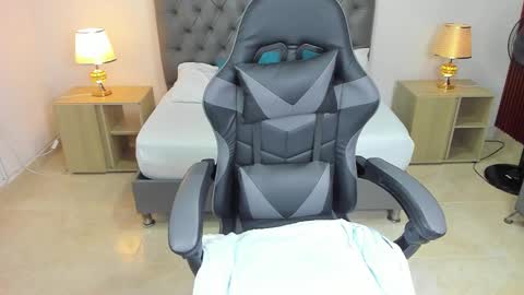 Snapshot of irantzu_hank chatting on 22, 12, 2024 Irantzu online show from 22, 12, 2024