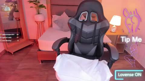 Snapshot of irantzu_hank chatting on 11, 2, 2025 Irantzu online show from 11, 2, 2025