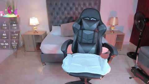 Snapshot of irantzu_hank chatting on 8, 3, 2025 Irantzu online show from 8, 3, 2025