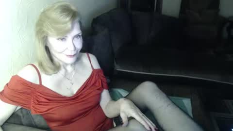 Snapshot of irenalegs chatting on 16, 6, 2026 irenalegs online show from 16, 6, 2026