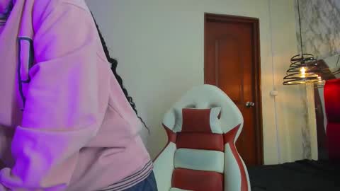 iris_77 online show from 2, 12, 2025