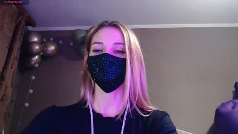 Lily online show from 6, 11, 2025