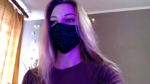 Lily online show from 11, 4, 2026