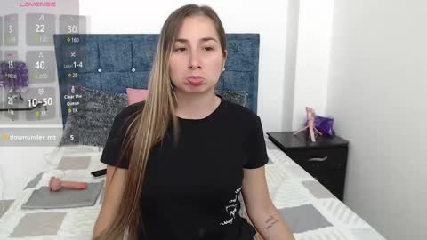 Snapshot of iris_love18 chatting on 15, 12, 2024 IRIS online show from 15, 12, 2024