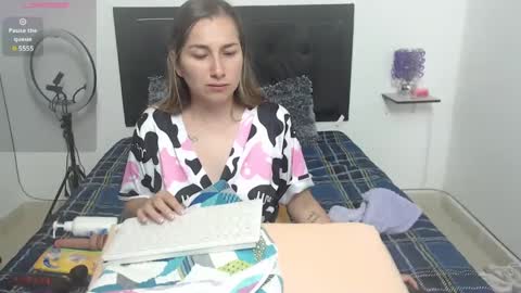 Snapshot of iris_love18 chatting on 3, 2, 2025 IRIS online show from 3, 2, 2025