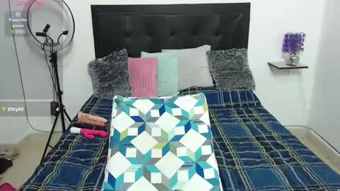 Snapshot of iris_love18 chatting on 15, 2, 2025 IRIS online show from 15, 2, 2025